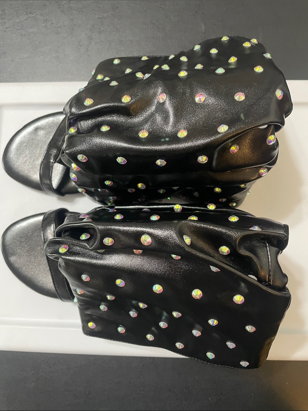 Cape Robbin Layco Black Rhinestone Sandals NWT Sz. 7 super cute and fashionable.